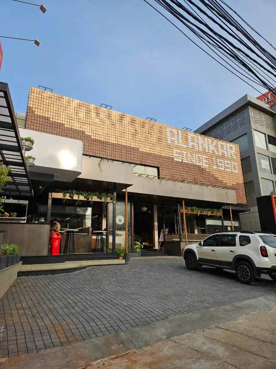 WhatsApp-Image-2025-11-28-at-16.36.02